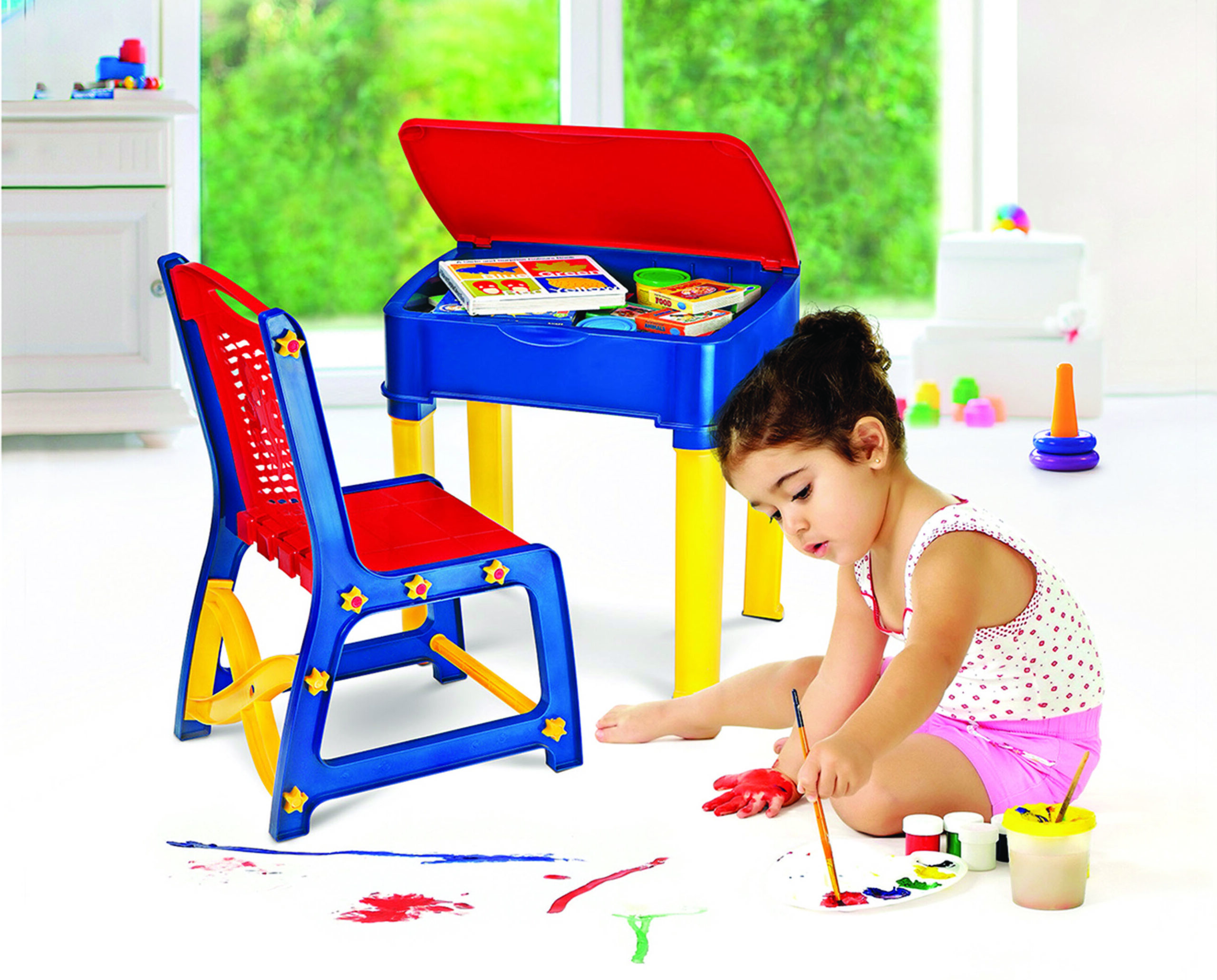 APPLE DESK & CHAIR